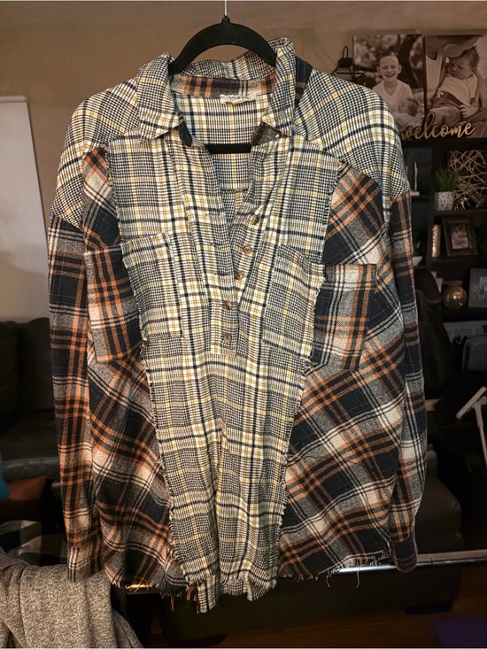 Umgee Tops - Umgee patchwork plaid pattern mix half button up size large NWT